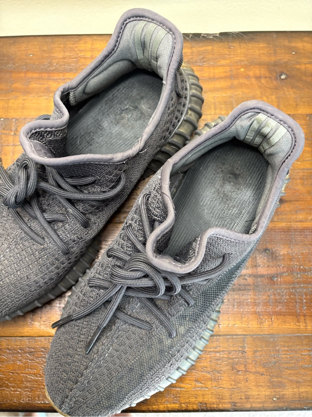 Women’s Size 7.5 Adidas Yeezy Boost 350 In “ Cider” Colorway - Picture 9 of 10